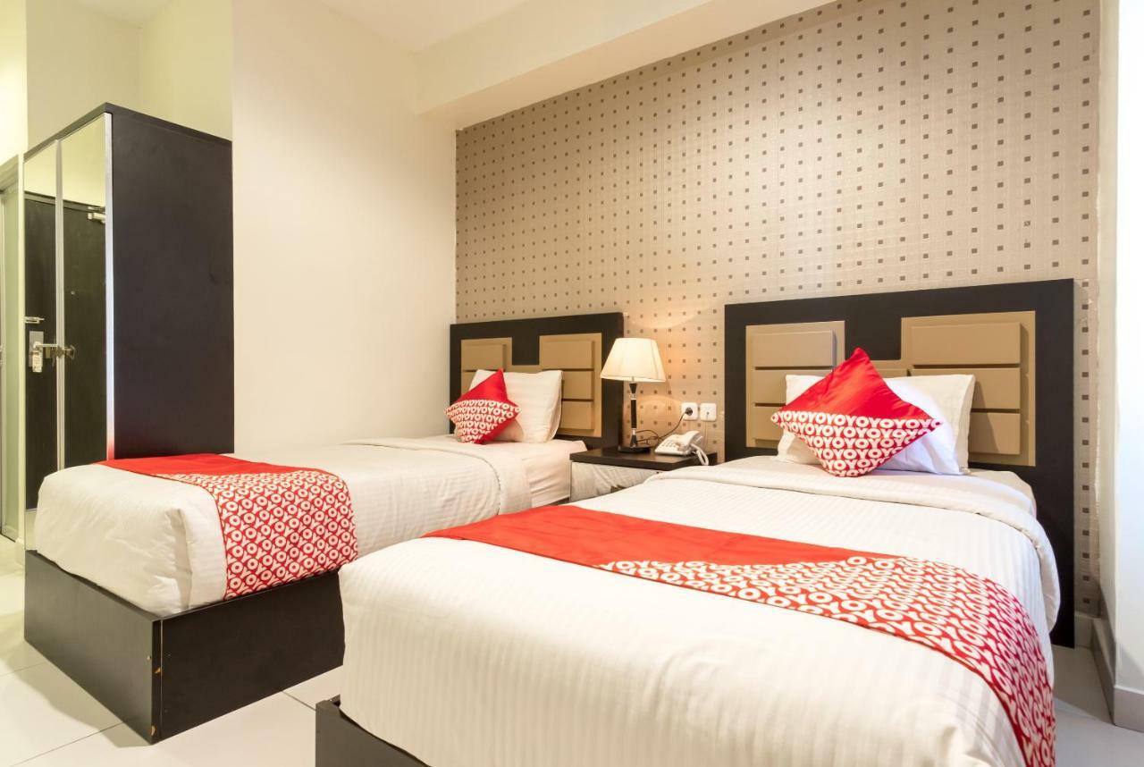 Oyo Flagship 1348 Hotel Home Anaya Medan Exterior foto